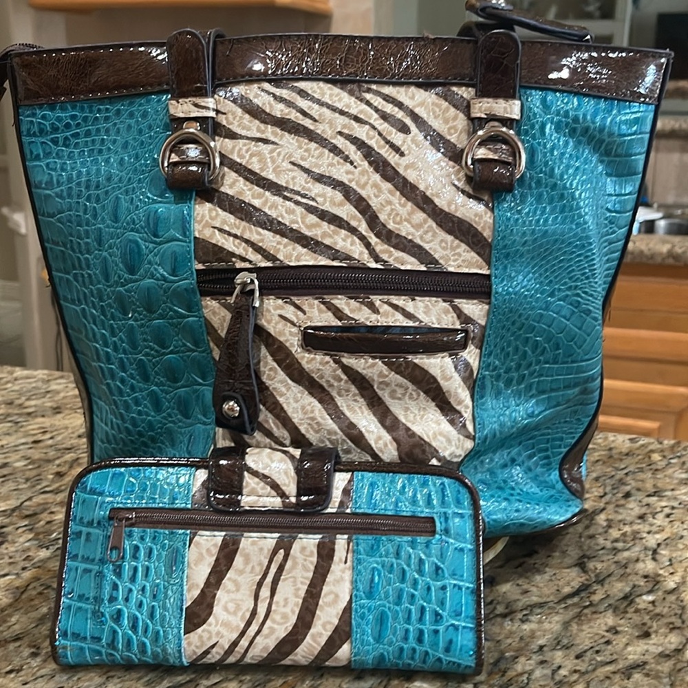 🔥Sale On Trend Leather purse with matching leather wallet - Picture 2 of 16